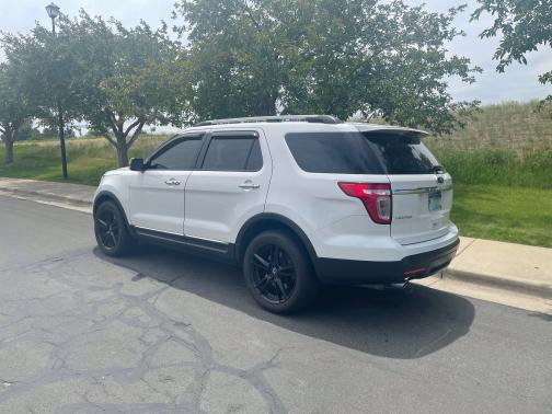 Photo 5 of 12 of 2014 Ford Explorer Limited