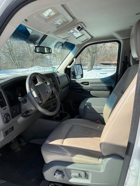 2013 Nissan NV Passenger NV3500 HD SL V8