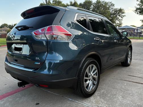 Blue 2014 Nissan Rogue SL