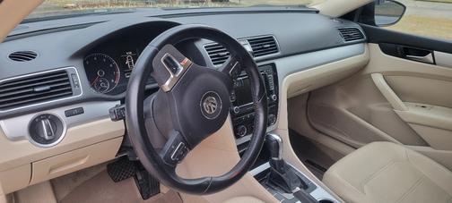 2013 Volkswagen Passat 2.5 SE
