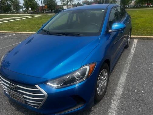 2018 Hyundai ELANTRA SE