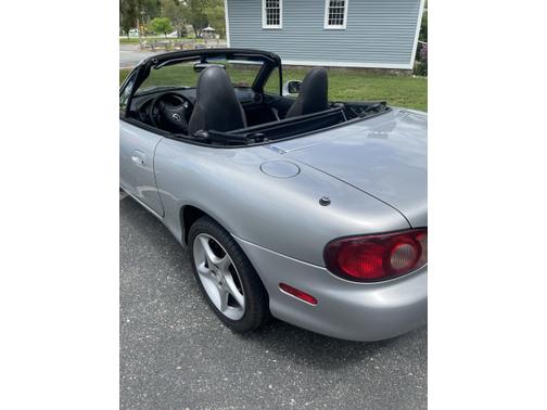 2003 Mazda MX-5 Miata Base