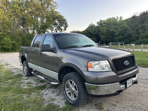 2005 Ford F-150 XLT Crew Cab