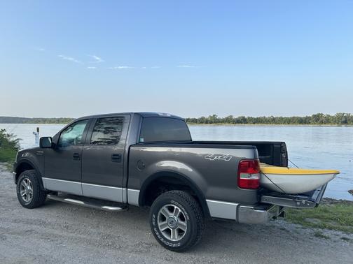 2005 Ford F-150 XLT Crew Cab
