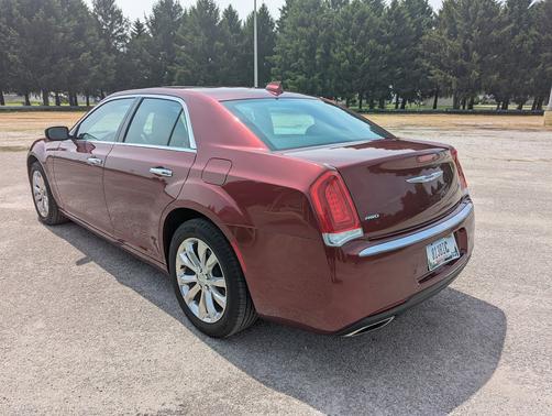 2018 Chrysler 300 Limited
