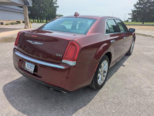 2018 Chrysler 300 Limited