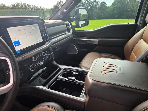 White 2024 Ford F-250 King Ranch