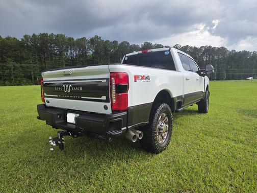 White 2024 Ford F-250 King Ranch