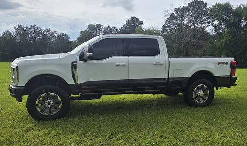 White 2024 Ford F-250 King Ranch