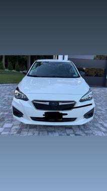 White 2017 Subaru Impreza 2.0i