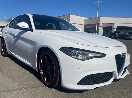 White 2019 Alfa Romeo Giulia Ti