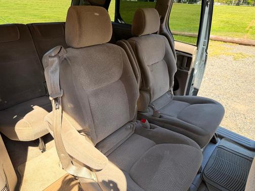 Blue 2007 Toyota Sienna LE