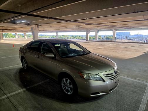 Beige 2007 Toyota Camry LE