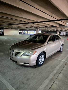 Beige 2007 Toyota Camry LE