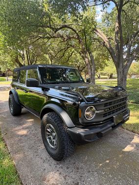 Black 2023 Ford Bronco Base