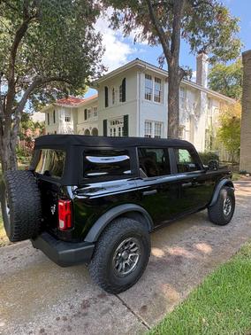 Black 2023 Ford Bronco Base