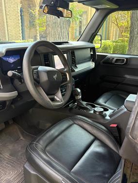 Black 2023 Ford Bronco Base