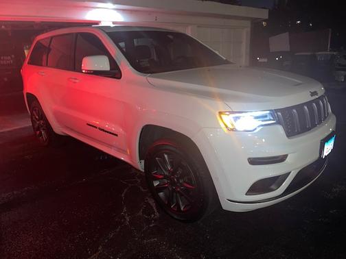 Photo 5 of 9 of 2019 Jeep Grand Cherokee Overland