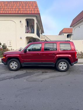 Red 2015 Jeep Patriot Sport