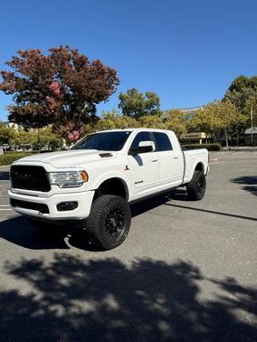 White 2019 RAM 3500 Limited