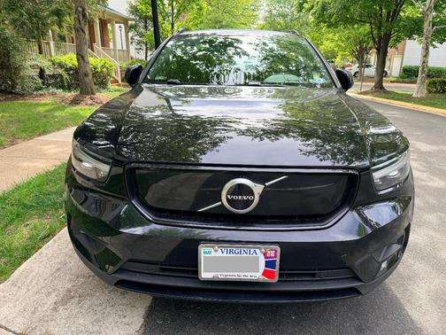 Black 2021 Volvo XC40 Recharge Pure Electric P8 R-Design