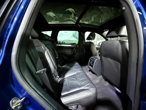 Blue 2017 Volkswagen Touareg V6 Wolfsburg Edition
