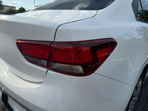 White 2022 Kia Rio LX