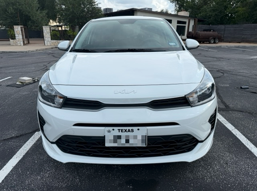 White 2022 Kia Rio LX