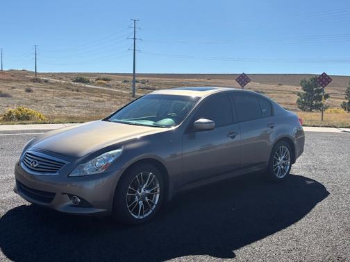 2010 INFINITI G37 x