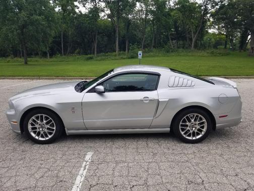Silver 2013 Ford Mustang V6 Premium