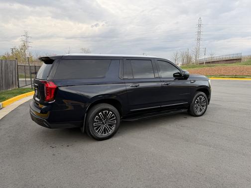 Blue 2024 GMC Yukon XL SLT