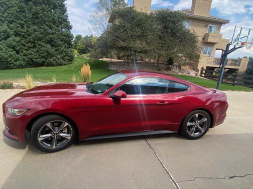 2016 Ford Mustang V6