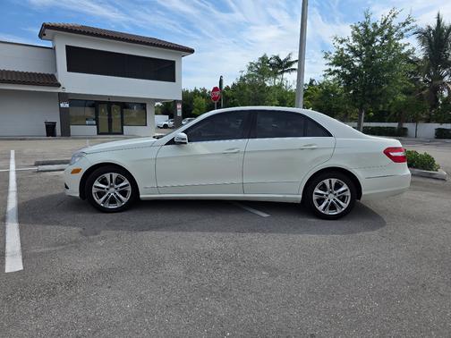 White 2010 Mercedes-Benz E-Class E 350