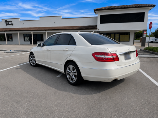 White 2010 Mercedes-Benz E-Class E 350