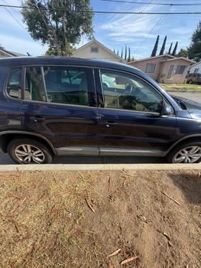 Blue 2012 Volkswagen Tiguan SE