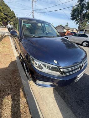 Blue 2012 Volkswagen Tiguan SE