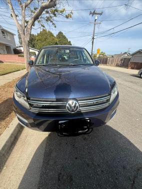 Blue 2012 Volkswagen Tiguan SE