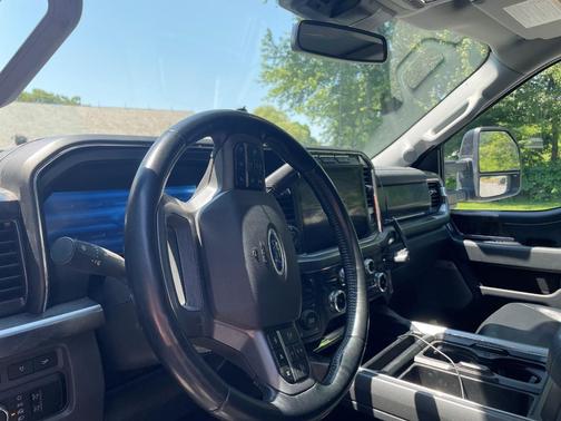 Black 2023 Ford F-250 Lariat