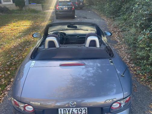 Gray 2006 Mazda MX-5 Miata Sport
