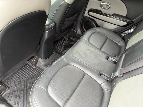 Gray 2016 Kia Soul +