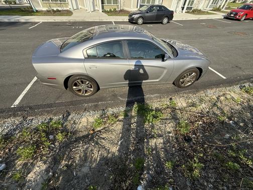 Silver 2014 Dodge Charger SE