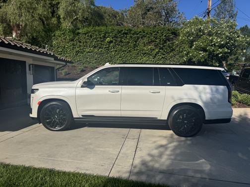 2021 Cadillac Escalade ESV Sport Platinum