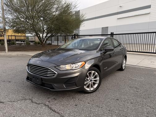 2019 Ford Fusion Hybrid SE