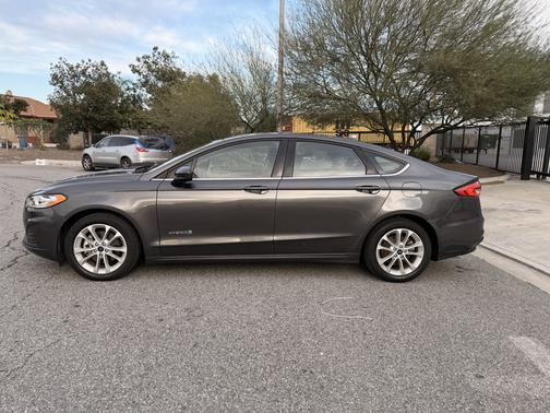 2019 Ford Fusion Hybrid SE