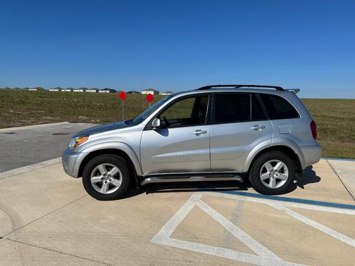 2005 Toyota RAV4 Base