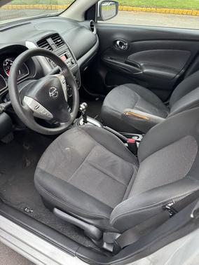 Silver 2015 Nissan Versa 1.6 SV