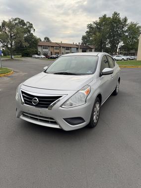 Silver 2015 Nissan Versa 1.6 SV