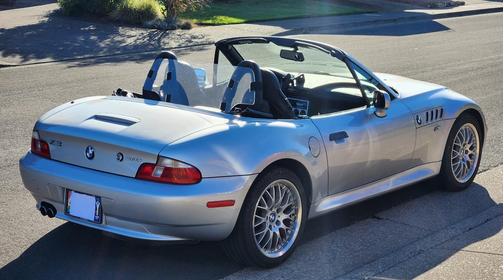 Silver 2002 BMW Z3 3.0i Roadster