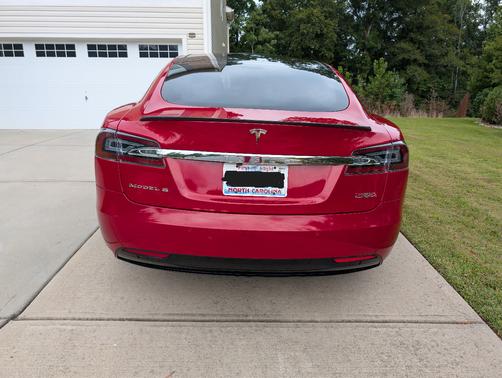 2016 Tesla Model S P90D