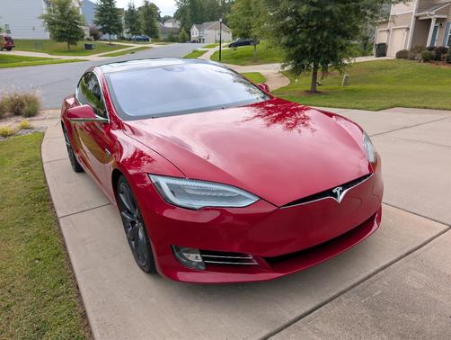 2016 Tesla Model S P90D